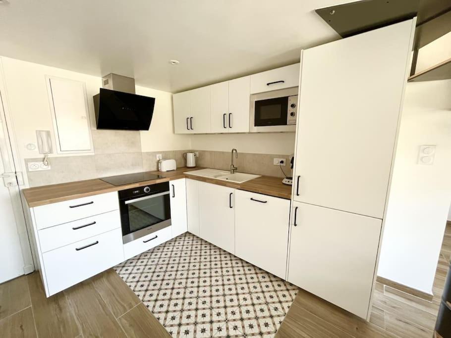 Duplex Centre Ville - 50M De La Plage - Clim - Garage - Netflix Le Grau-du-Roi Dış mekan fotoğraf